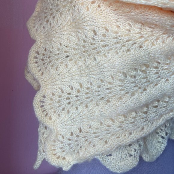 Stunning vintage inspired handmade unique peacock mohair knitted scarf - Picture 3 of 7